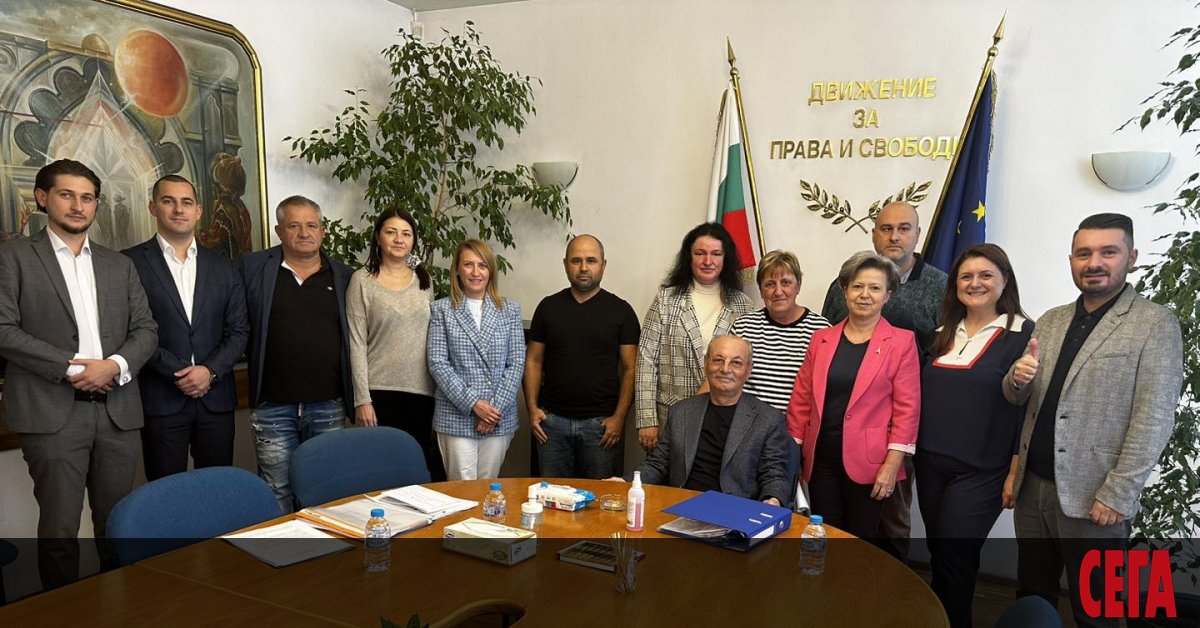 Дезертиранията в ДПС от лагера на Ахмед Доган към фракцията