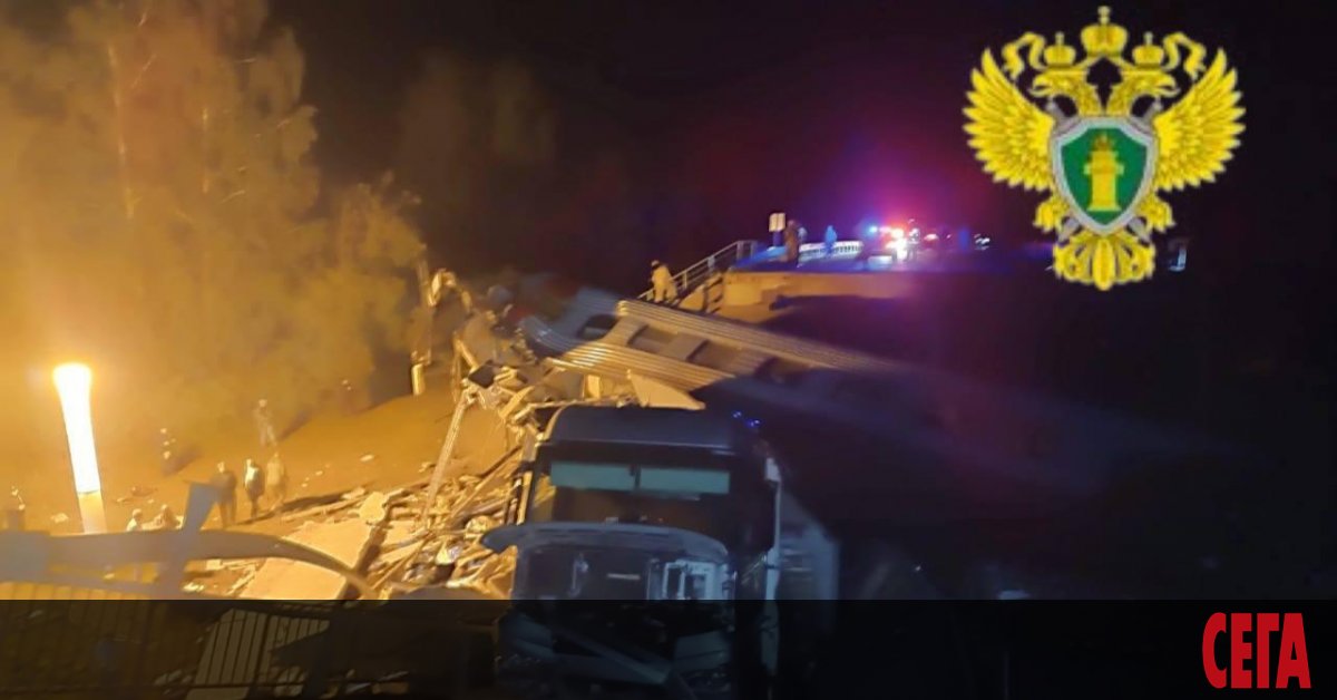 Мост се срути върху пътнически влак в Брянска област късно