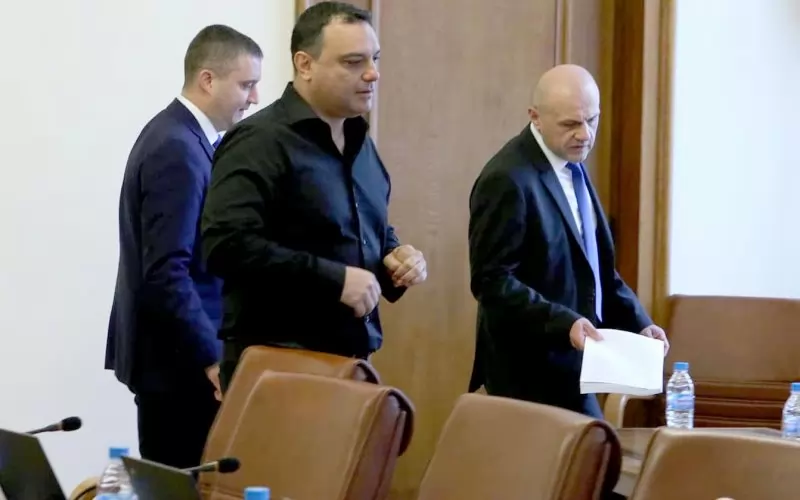  Министрите одобриха на последното си заседание промени в Закона за обществените поръчки. За пълното им влизане в сила ще почакаме още три години.