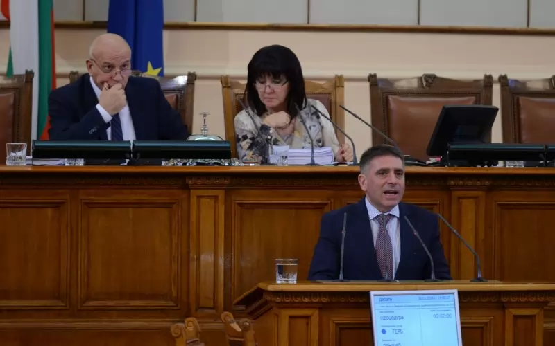Предложението за непризнаване на дневните разходи бе на шефа на правната комисия Данаил Кирилов от ГЕРБ.