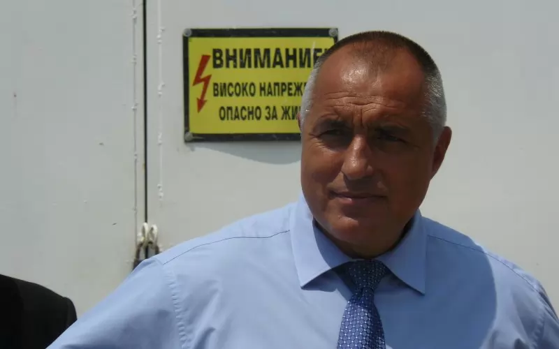  Бойко Борисов отправи "колегиален" съвет към сивите играчи от петролния бранш да излязат на светло. По каква линия премиерът им е колега, не стана ясно. 