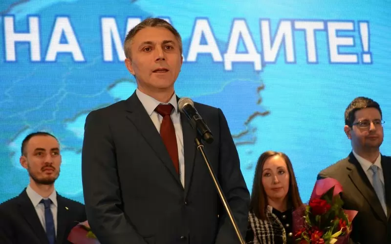 От ДПС винаги обявяват, че залагат на младите. На Росенец стана ясно защо е така.