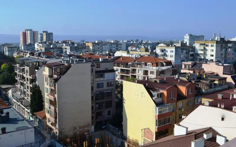 В големите градове отдавна няма пространство, не се диша. Снимка: Авторът