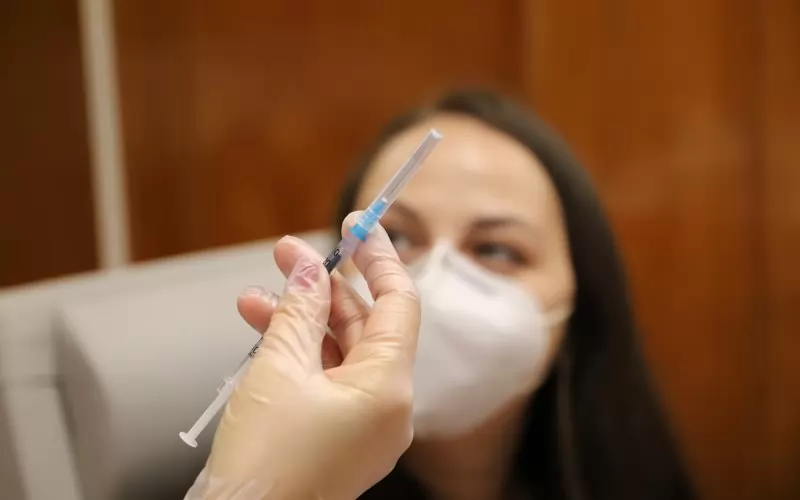 Със завършен ваксинационен цикъл в България са 544 303 души.