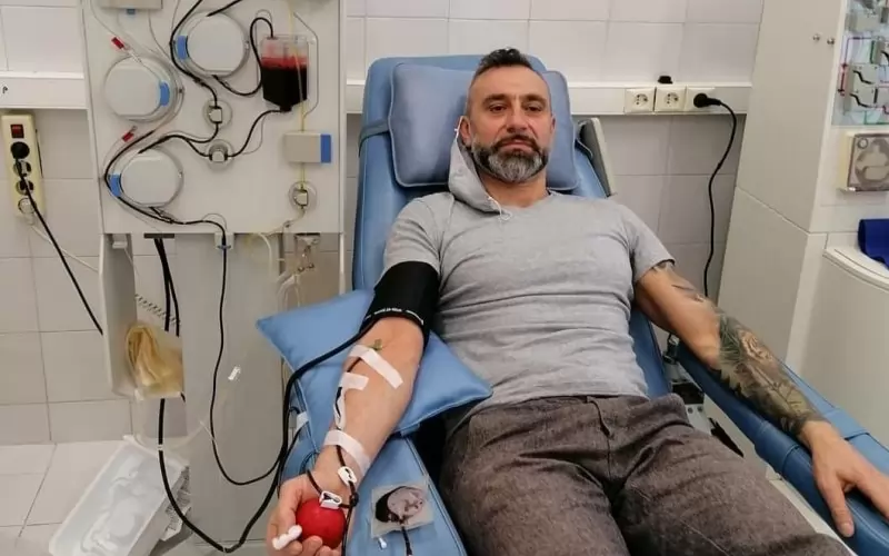 Калин Вельов е един от дарителите на кръвна плазма у нас.