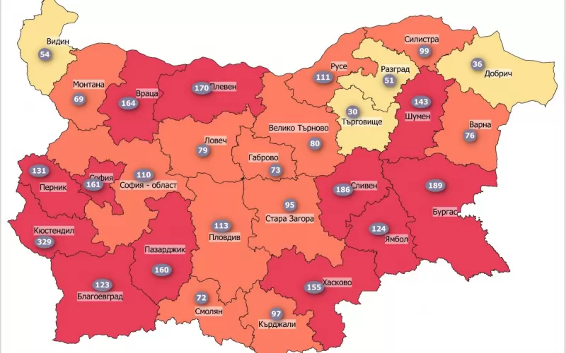 Данните отчитат 14-дневната заболяемост по области на 100 000 души население към 7 февруари.