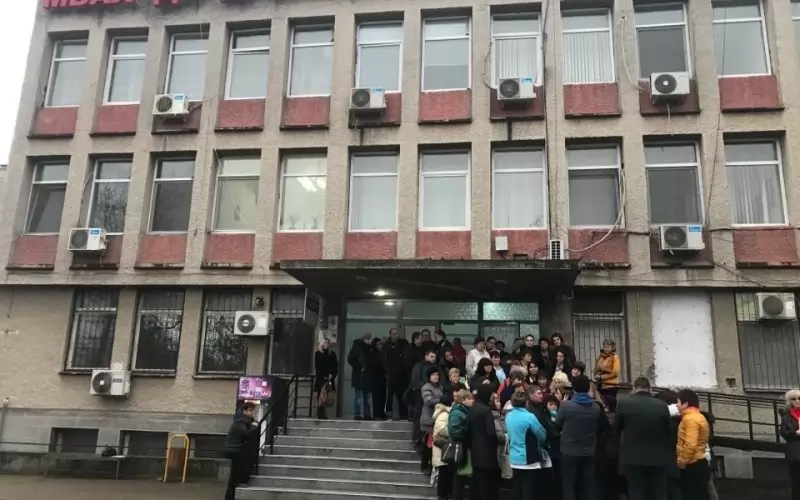 Персонал и пациенти отдавна напуснаха МБАЛ "Д-р Димитър Чакмаков" в Раднево.
