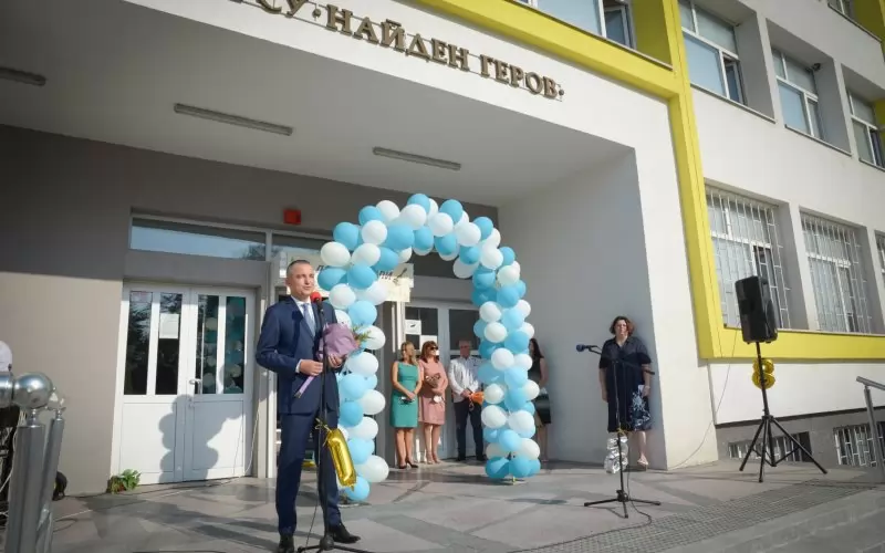 Кметът на Варна Иван Портних невъзмутимо си следва намисления от него дневен ред в изявите си и отказва да коментира скандала с Гергов.