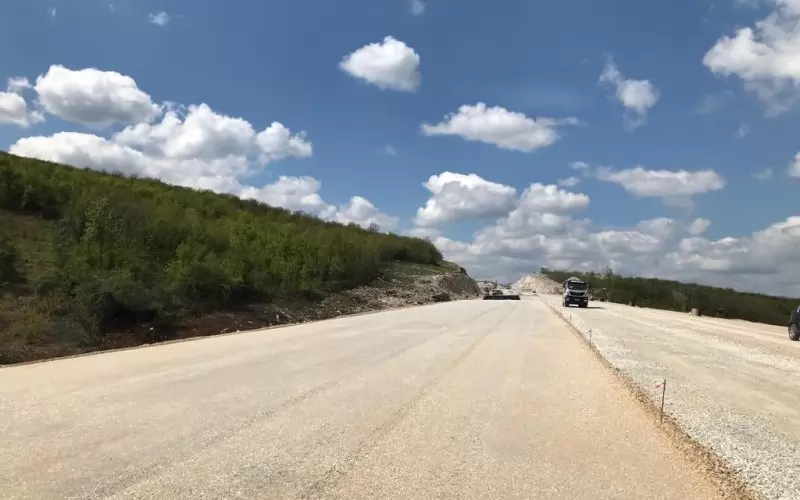 Автомагистралата за Северна България се строи вече почти половин век и все още не е довършена.