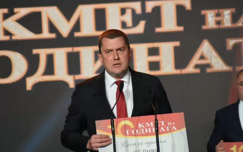 Преди няколко дни Станислав Владимиров отново имаше повод да е доволен - получи една от наградите на церемонията "Кмет на годината".