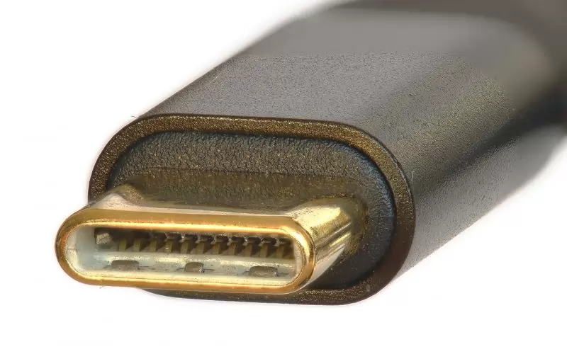 И победителят е... USB-C