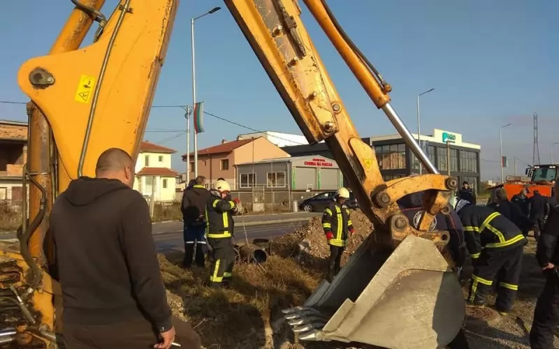 Момент от операцията по изваждане на човека.