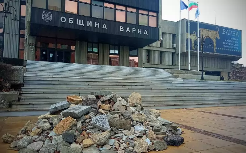 Грамадата днес по обед.