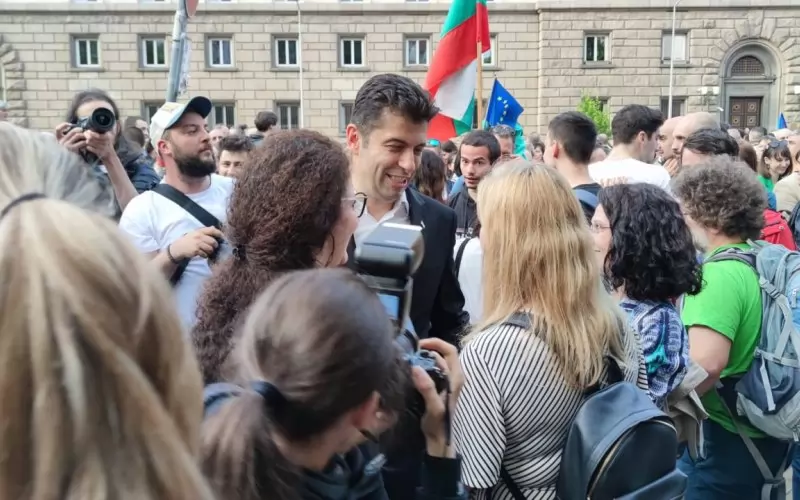На протеста за малко дойдоха и лидерите на ПП Кирил Петков и Асен Василев