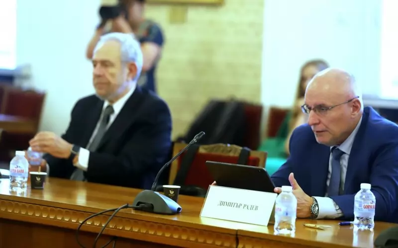 Любомир Христов, номинация на "Възраждане" за управител на БНБ (вляво) и Димитър Радев, номинация на ГЕРБ, бяха изслушани днес в бюджетна комисия.