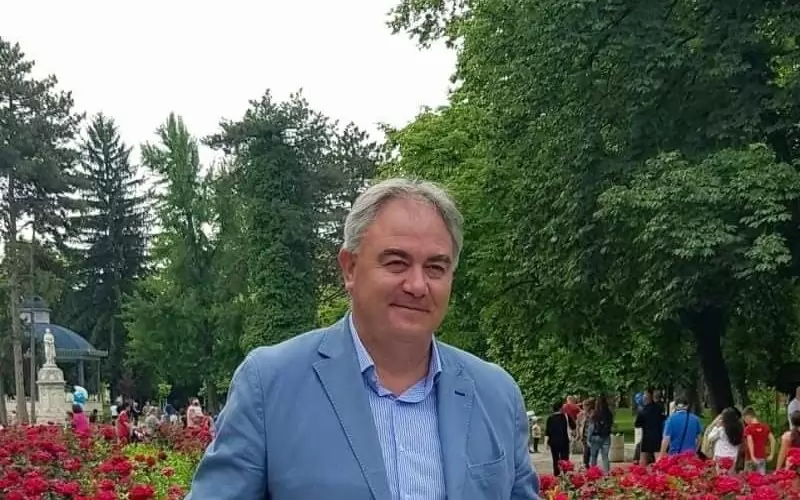 Георг Спартански води в класациите.
