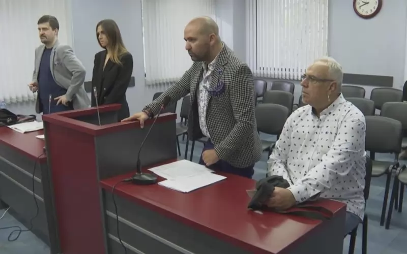 Диджей Айвън и адвокатът му Кристиан Гьошев в съда.