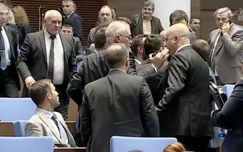 Така се избира подуправител на НЗОК - накрая почти се стигна до бой.