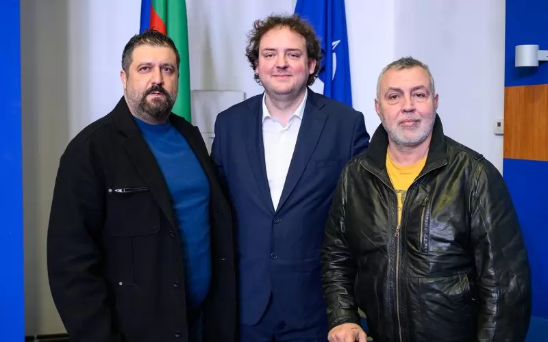 Христо Мутафчиев (вдясно), директорът на "Аудиовидео Орфей" Павел Павлов и Стоян Цветков.