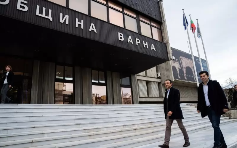 Макар да не е сред първите двама в ПП (Кирил Петков и Асен Василев), Даниел Лорер винаги е с крачка напред по отношение на делата във Варна.