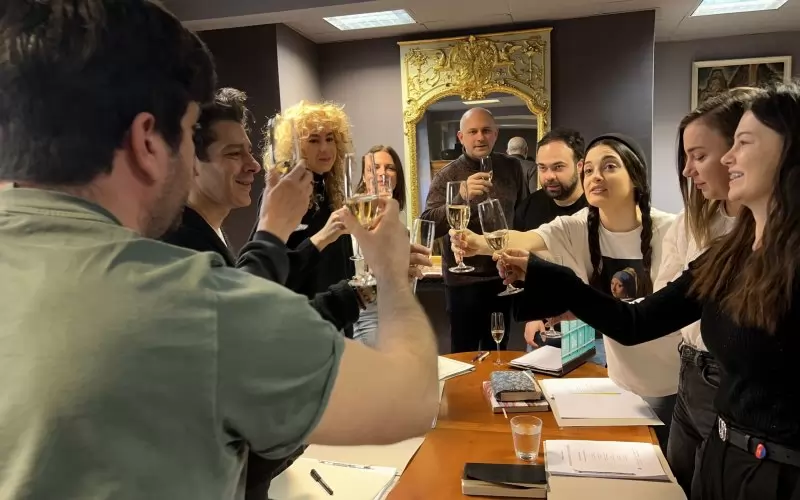 Наздравица в Народния театър по случай започването на репетициите.
