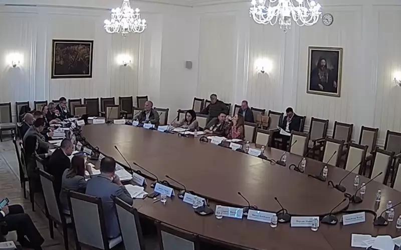 Тази полупразна зала прокара към пленарна зала скандалните промени в закона за околната среда.