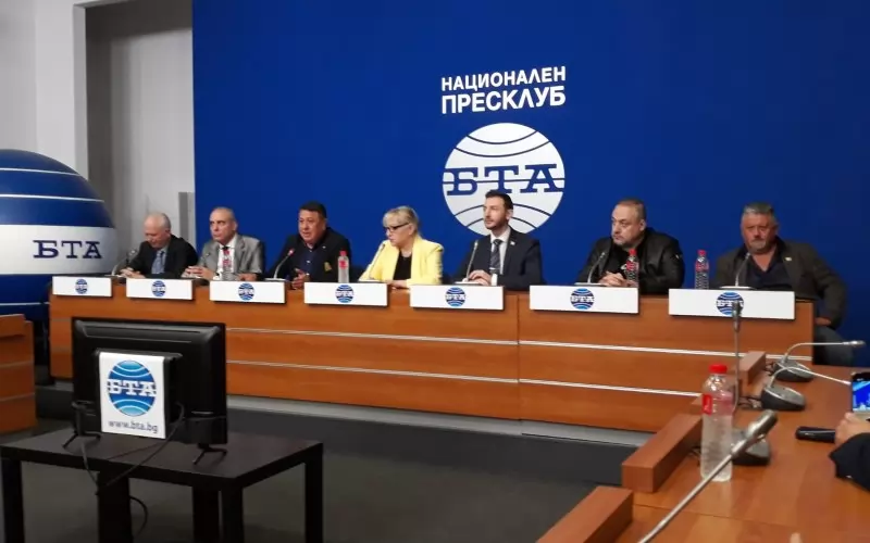 Въпреки големите си претенции, представителите на малките партии дори не се бяха подготвили с обща позиция.