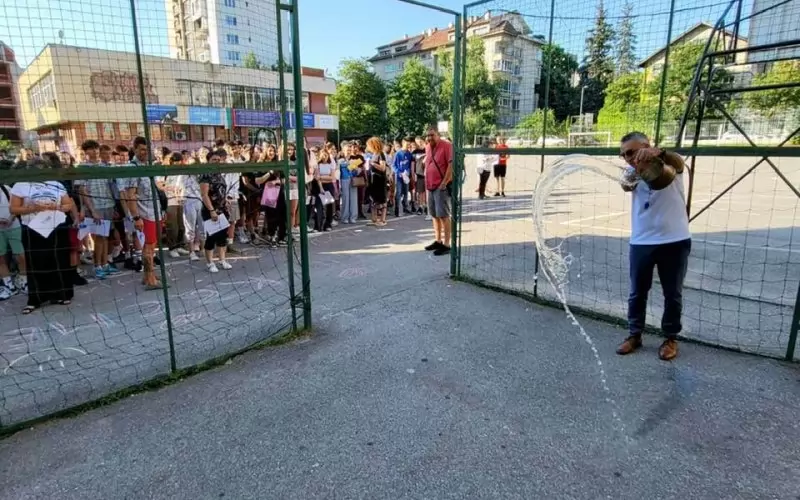 И т.г. в тестовете има повече практически задачи за проверка на уменията на учениците, казват от МОН.