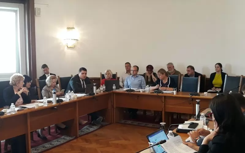 Беше създадена нова комисия за демографската политика, децата и семейството, което изглежда означава, че демографската криза ще бъде приоритет за новия парламент.