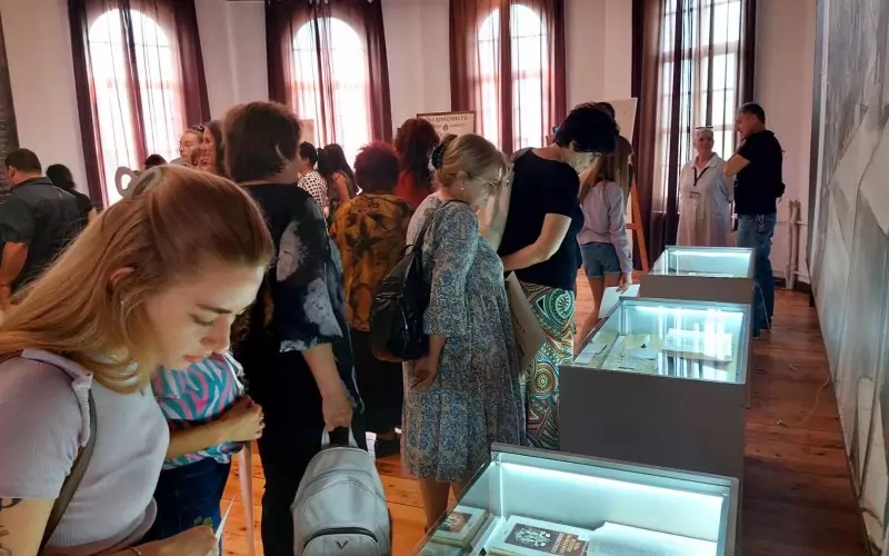 Повечето документи и снимки от изложбата се представят за първи път пред публика.