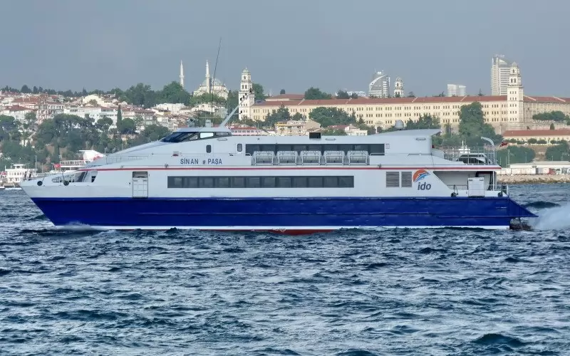Катамаранът, който ще свързва Истанбул и Бургас.