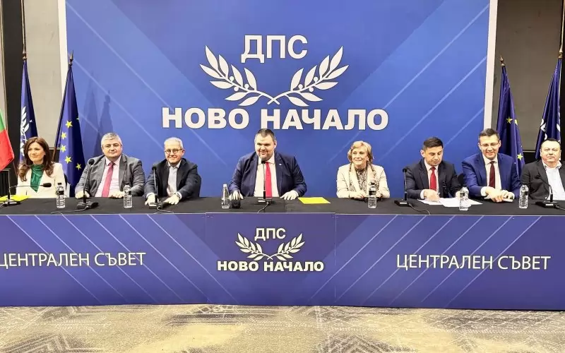 Доган разцепи ДПС в полза на Москва, обяви Пеевски.