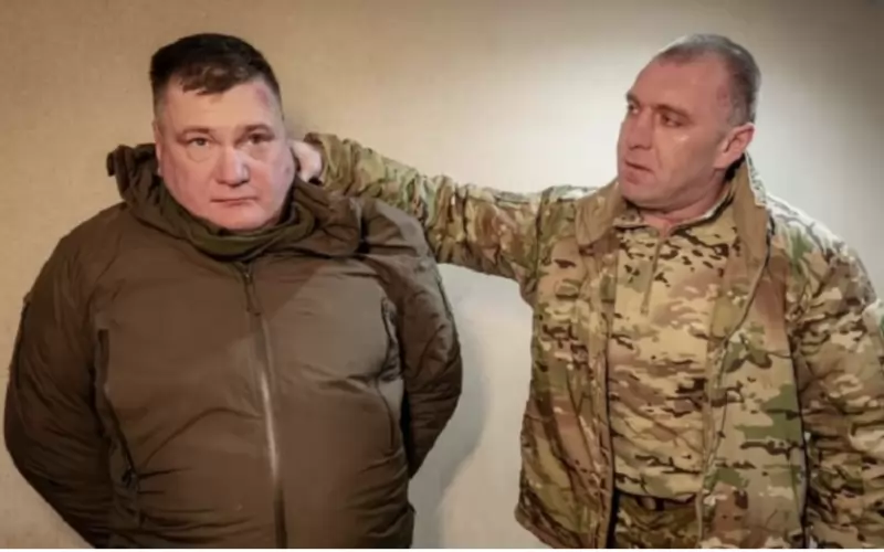 Украинските власти показват задържания