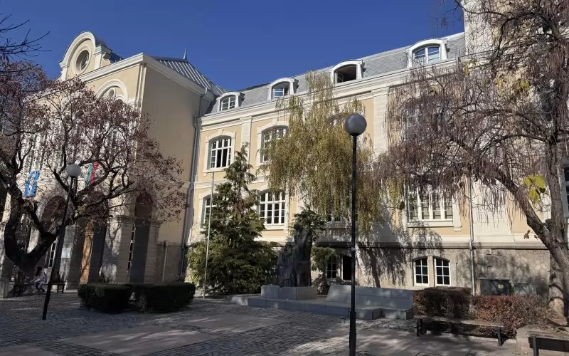Доста неща е видяло 175-годишното училище, какво ли му предстои?