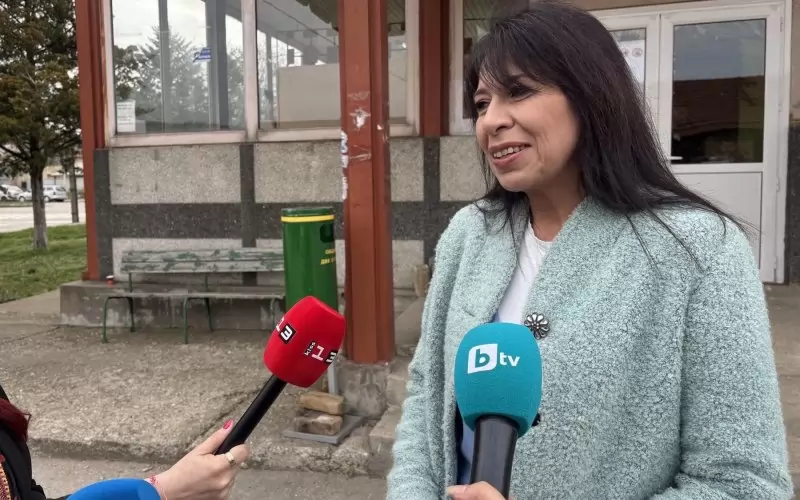 Мариета Петрова приема поздравления.
