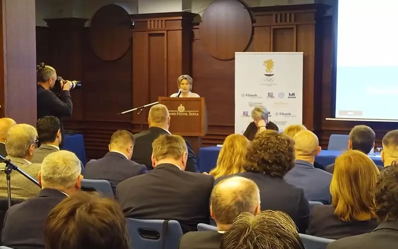 Весела Лечева говори пред делегатите на събранието на БОК на 19 март