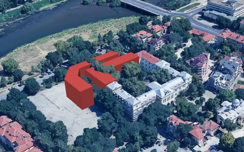 Така вероятно ще изглеждат новата сграда (в червено) и старата.