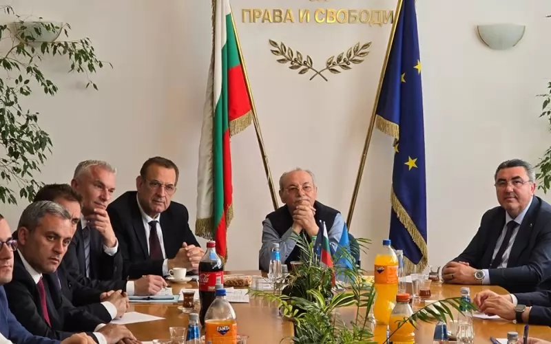 Ахмед Доган се включи лично в заседанието на ръководството на неговата фракция.