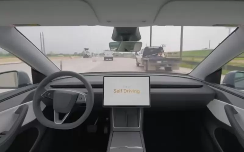 Роботаксито на Tesla тепърва трябва да претърпи много подобрения