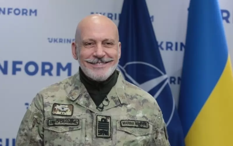 Адмирал Джузепе Каво Драгоне по време на визита в Украйна
