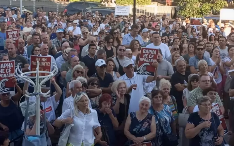 Момент от варненския протест в понеделник, втори в рамките на 6 дни.