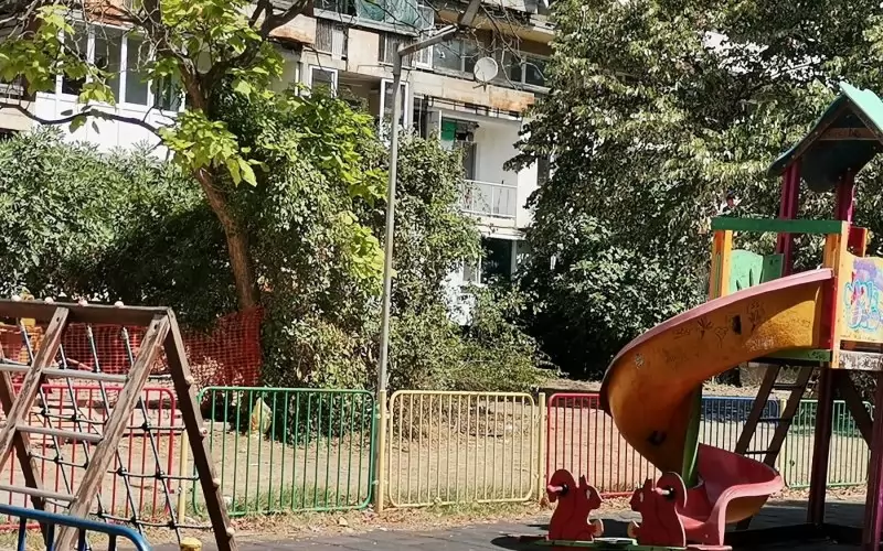 Стълбът.