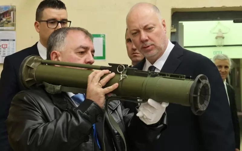 Премиерът Росен Желязков посети "ВМЗ" и "Арсенал" през март и коментира, че е изключително впечатлен от възможностите на двете предприятия. 