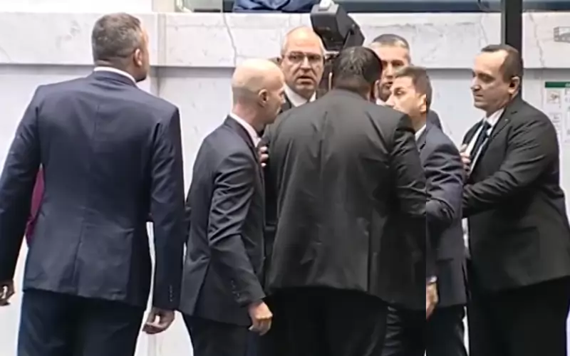 Парламентарните квестори трябваше да разтърват депутатите от "Възраждане" и ДПС-НН.