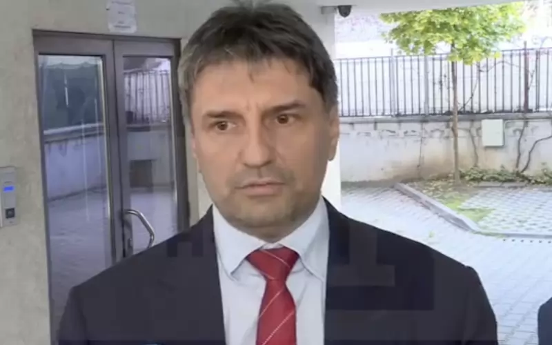 Шефът на СДВР Любомир Николов пред една от разкритите наркобаза в мазе на столична кооперация.