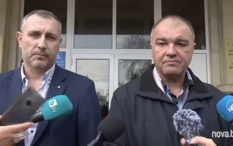 Ръководителите на полицията и прокуратурата във Варна разказват за акцията, при която има само един задържан и обвинен служител на ареста