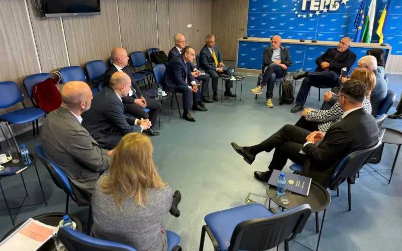 Лидерът на ГЕРБ Бойко Борисов припомни на бизнеса, че е не е честно да генерират печалби със субсидиран ток, а да бойкотират бюджета.