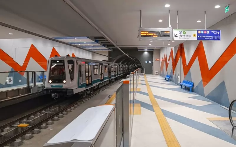 Метростанциите по Линия 3 ще останат безлюдни този уикенд