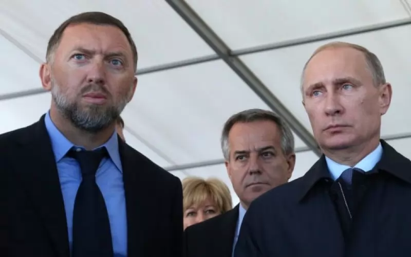  Милиардерът Олег Дерипаска с президента на Русия.