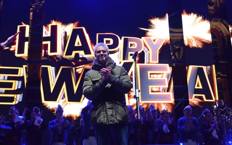 Благомир Коцев поздрави съгражданите си в новогодишната нощ от трибуната на концерт, провел се на площад "Независимост"